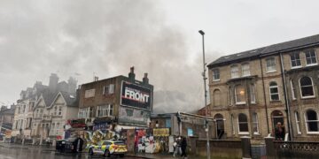Fire breaks out at derelict land on Lewes Road