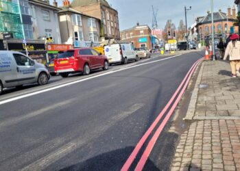 Red route painted on London Road