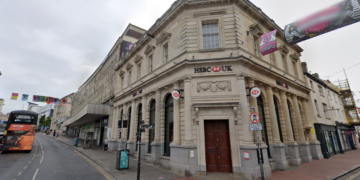 Brighton bank to close for refurbishment