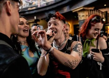 The Rock’n’Roll Circus livens up Brighton’s Font (Part 2)