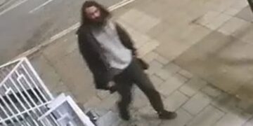 Man admits twice smashing Brighton pizzeria’s window