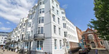 University building sold to hostel chain