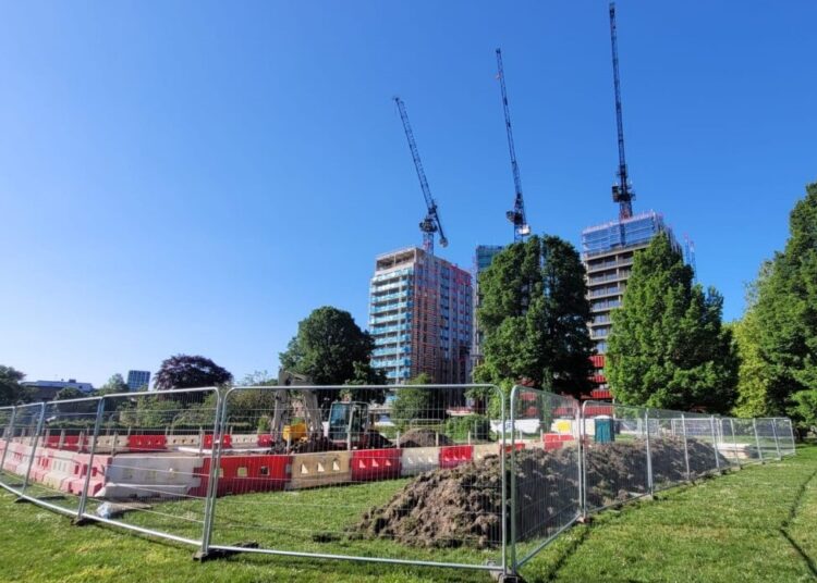Work on A23 begins with area fenced off in Preston Park