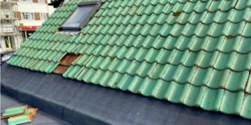 Pub owner pleads for permission replace green roof tiles