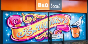 New B&Q high street store celebrates opening with mural