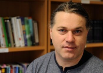 Wednesday night showed the positive power of crowds, Brighton expert says