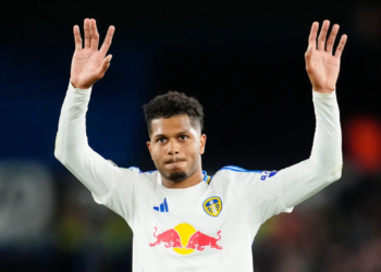 Brighton and Hove Albion close in on Leeds United forward