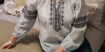 Woman whose leg was amputated after poor NHS care demands apology
