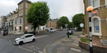 Balaclava-clad kidnapper hunted by police