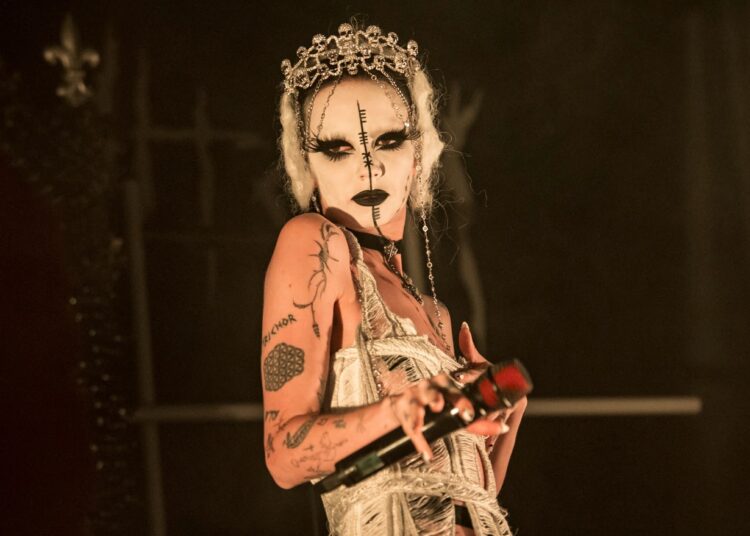 Brighton ‘Crown The Witch’ as Bambie Thug hits town