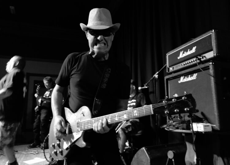 Grit your teeth as Peter And The Test Tube Babies announce annual Xmas gigs