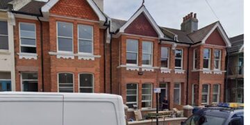 Private school bids to turn former family homes into 27-pupil boarding house
