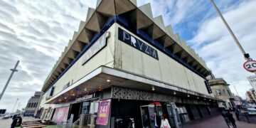 Cinema and night club complex closes after building defects found