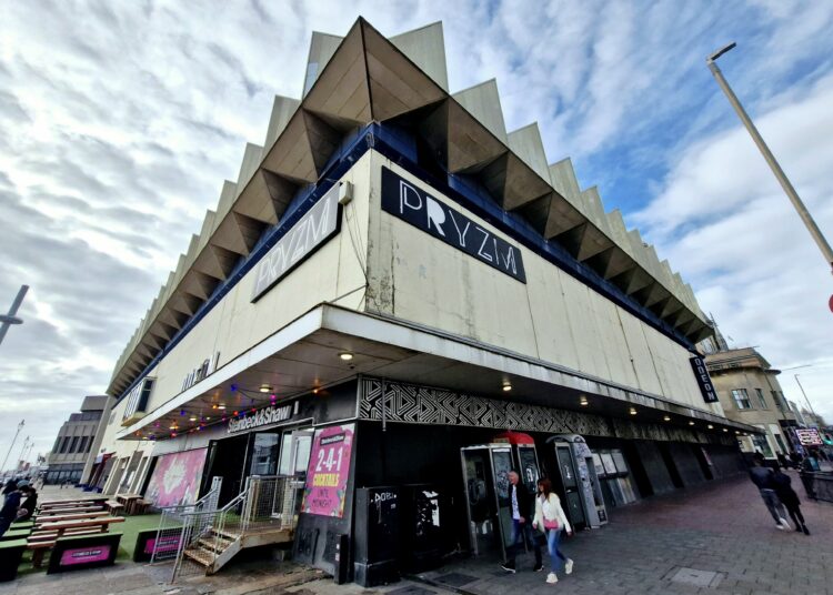 Cinema and night club complex closes after building defects found