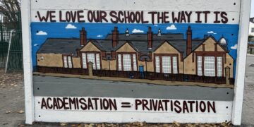 Parents urge governors to extend academy consultation