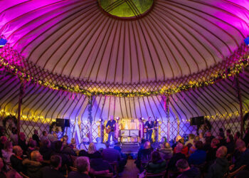 High winds prompt Brighton Winter Fayre to close doors early