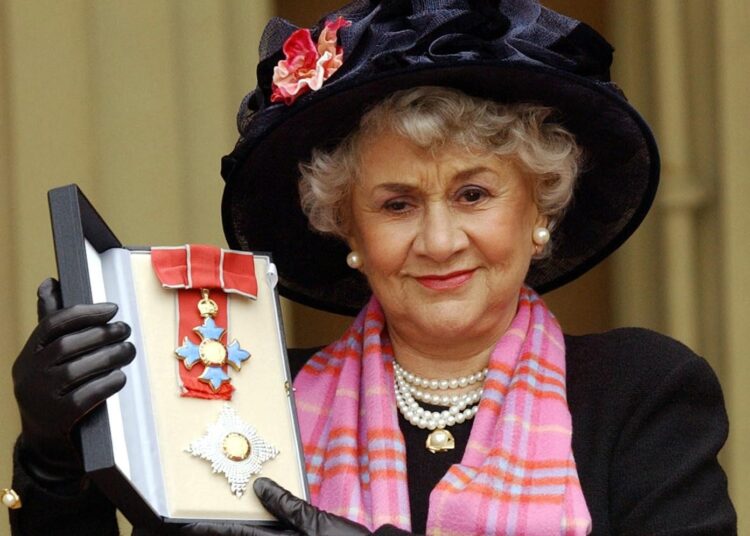 West End theatres to dim lights tonight for former Brighton star