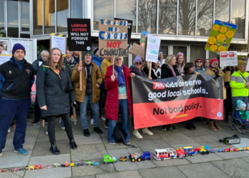 With video – Parents protest about catchment changes