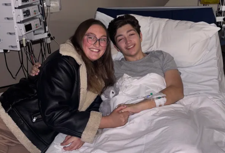 Woman helps crash teen, learns he’s lost a leg then plans fundraiser for him
