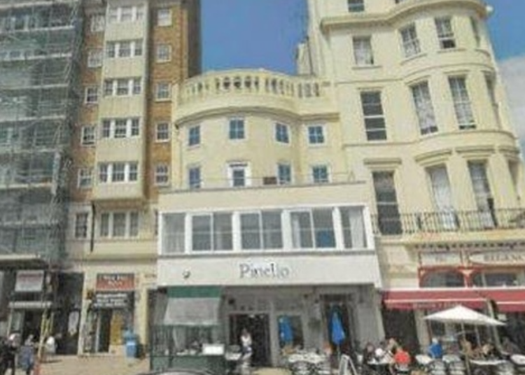 Historic seafront building to have its balustrade back