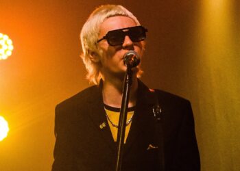 The Molotovs – endorsed by Green Day, Sex Pistols, Blondie & The Libertines