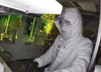 Jewel shop raider filmed stealing high-value haul