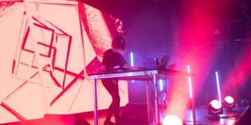 Fusion of electronic music & visual art at Halina Rice concert