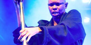 Skunk Anansie ‘Tear The Place Up’