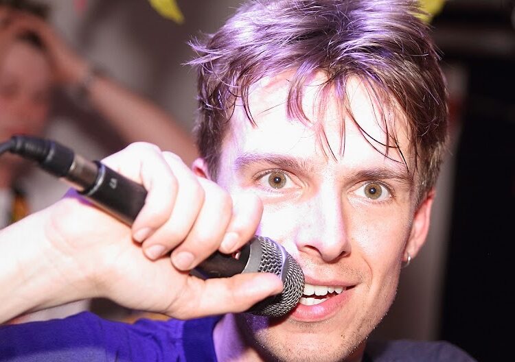 Welly ‘Soak Up The Culture’ at Charles Dickens