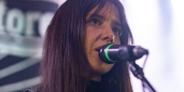 Maria Somerville performs that trademark 4AD sound at Brighton gig
