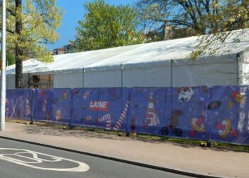 Residents fear month of no sleep after Fringe beer garden sets up 10m from their homes