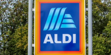 DIY store to become supermarket if planners agree