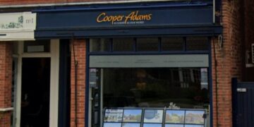 Estate agent pocketed client’s deposit then threatened manager