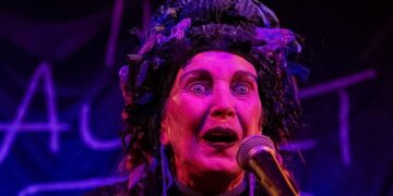 “Ah! Oh! Ah! Oh!” Lene Lovich performs rare Brighton concert