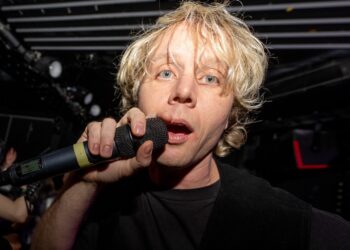 It’s pure euphoria from LA’s Sextile at Brighton concert