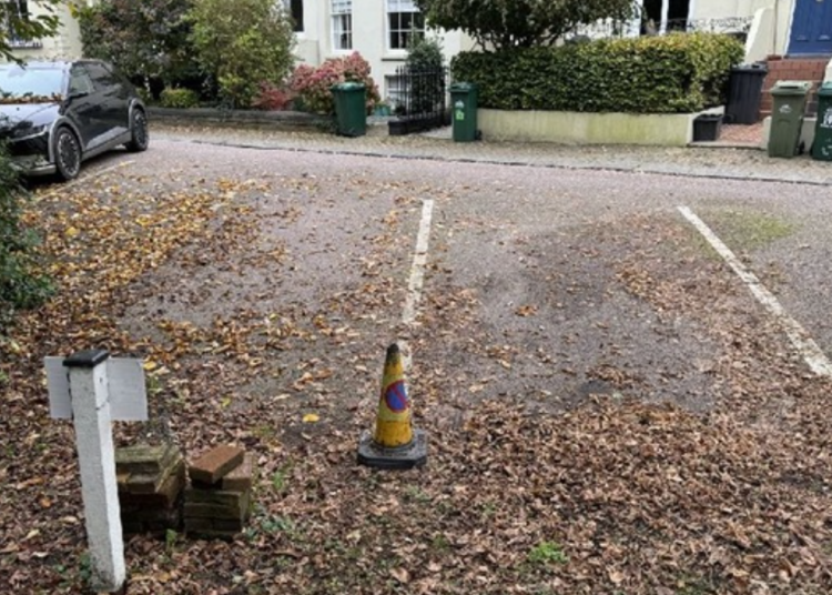 Electric car charging point plan divides residents in historic crescent