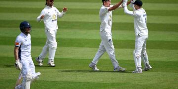 Crocombe takes four wickets in 11 balls for Sussex on day one v Hampshire