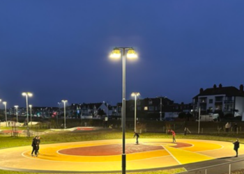 Park claim spurs political rivals to pour scorn