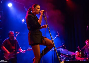 Nadine Shah electrifies