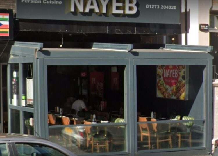 Kebab shop loses appeal over pavement extension