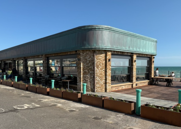 Seafront café boss wants drinks licence terms to be relaxed