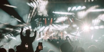 ‘On The Beach’ Day One with Bonobo and friends