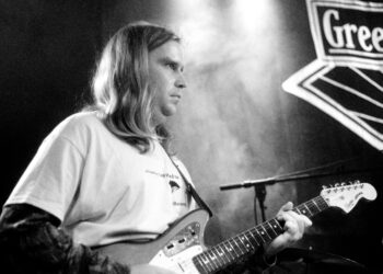 dbcooper bid farewell with their first headline show