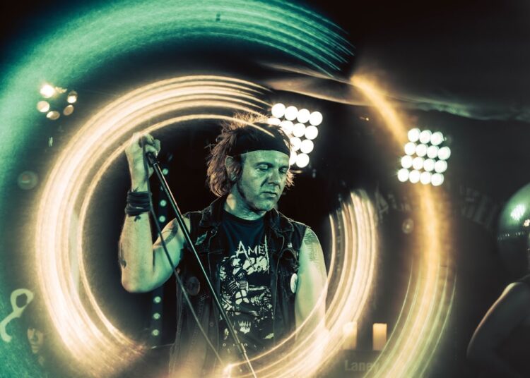 ‘In Darkness You Will Feel Alright’ with Horror Vacui