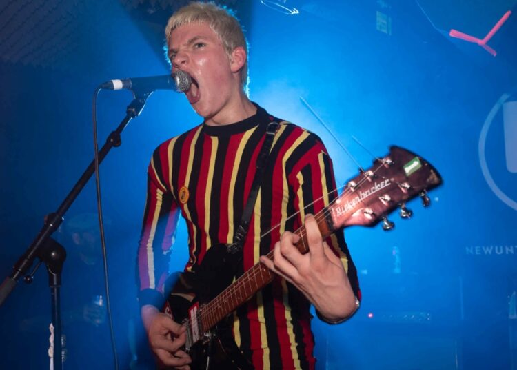 ‘Come On Now’ get on board with The Molotovs