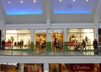 River Island set to close
