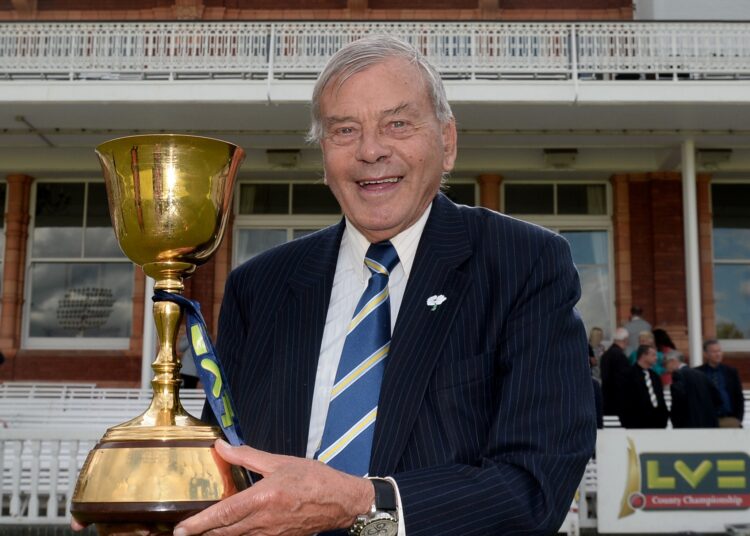 Brighton and Hove Albion to join Barnsley in tribute to late Dickie Bird tonight