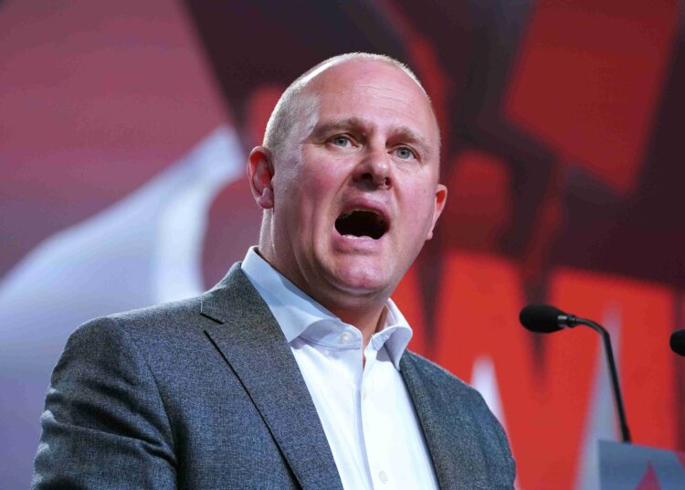 Unions urge government not to water down workers’ rights bill