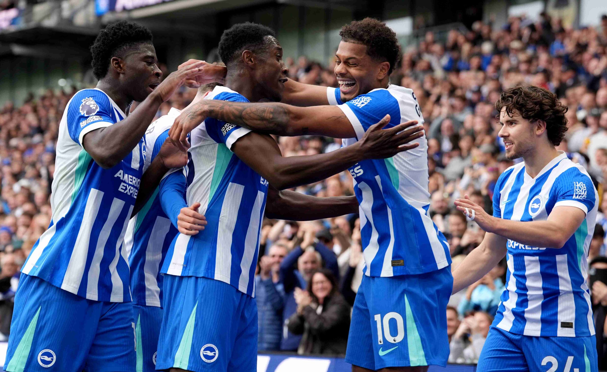 Welbeck brace helps Brighton and Hove Albion beat Newcastle