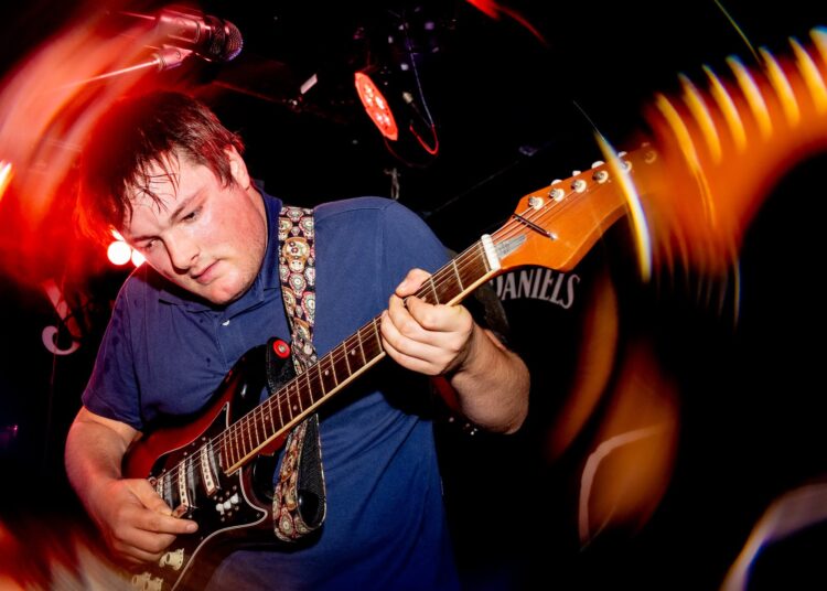 Long Fling treat us to a short fling